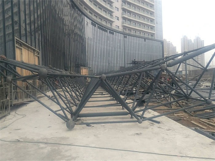 穆棱万豪酒店雨棚网架